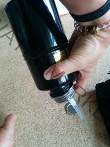 ガソリン携行缶バイク用の定番クロスヨーロッパBT-1000はよく考えられた作り生活用品バイク用品 2